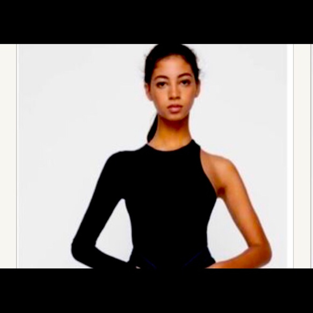 Brand new black asymmetric shirt from Zara.